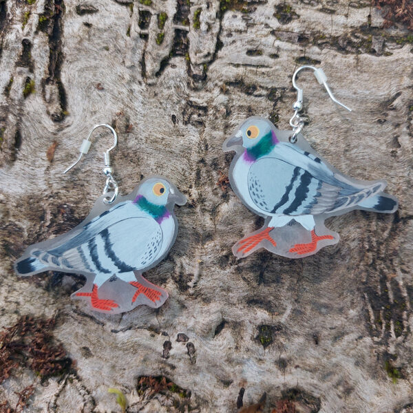 boucle d'oreilles L - pigeon biset - plastique dingue - 2025 (vendu)