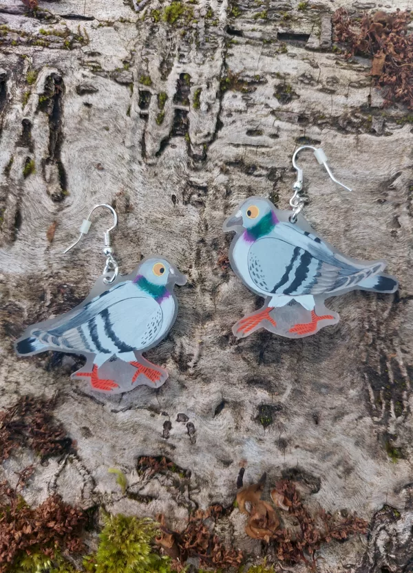 boucle d'oreilles L - pigeon biset - plastique dingue - 2025 (vendu)